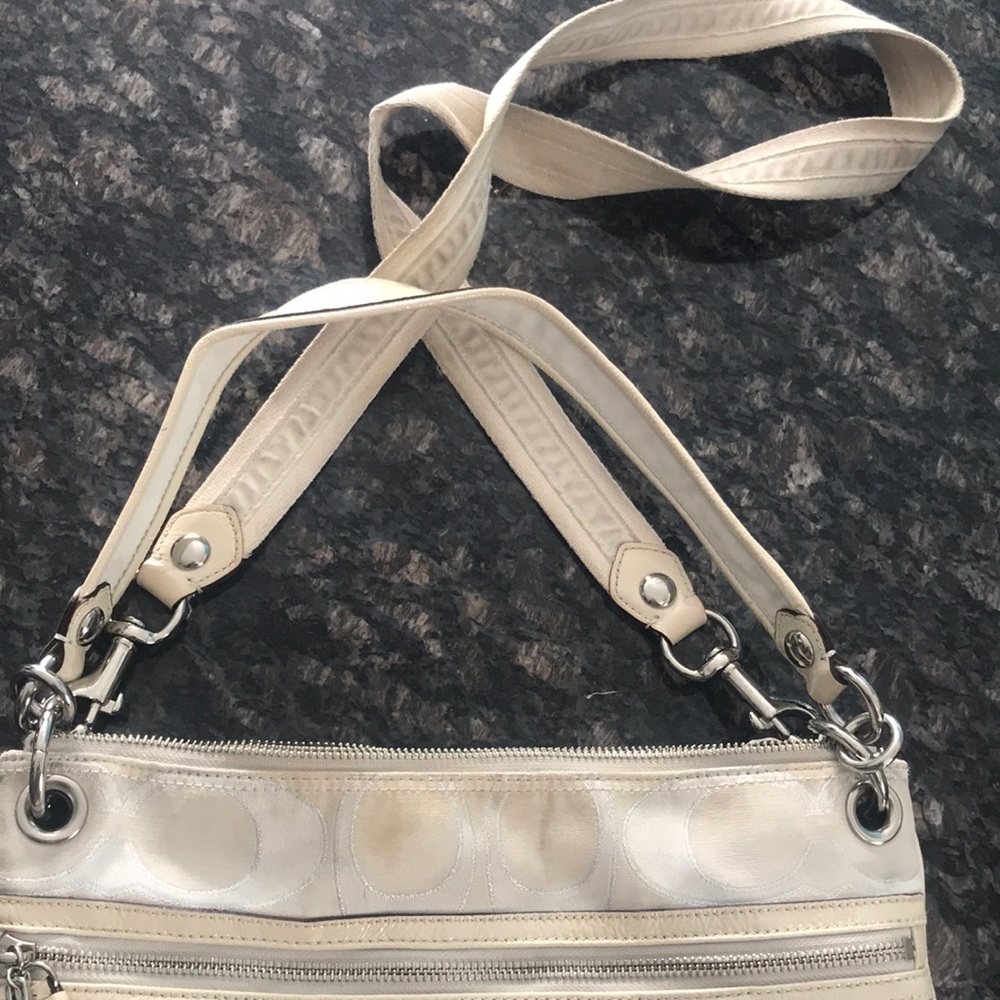 Coach purse - Picture 4 of 8